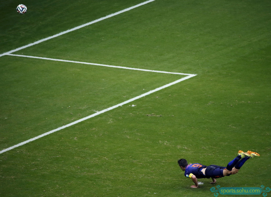 瑞士险胜莱比锡红牛，托雷斯一己之力扛起全队