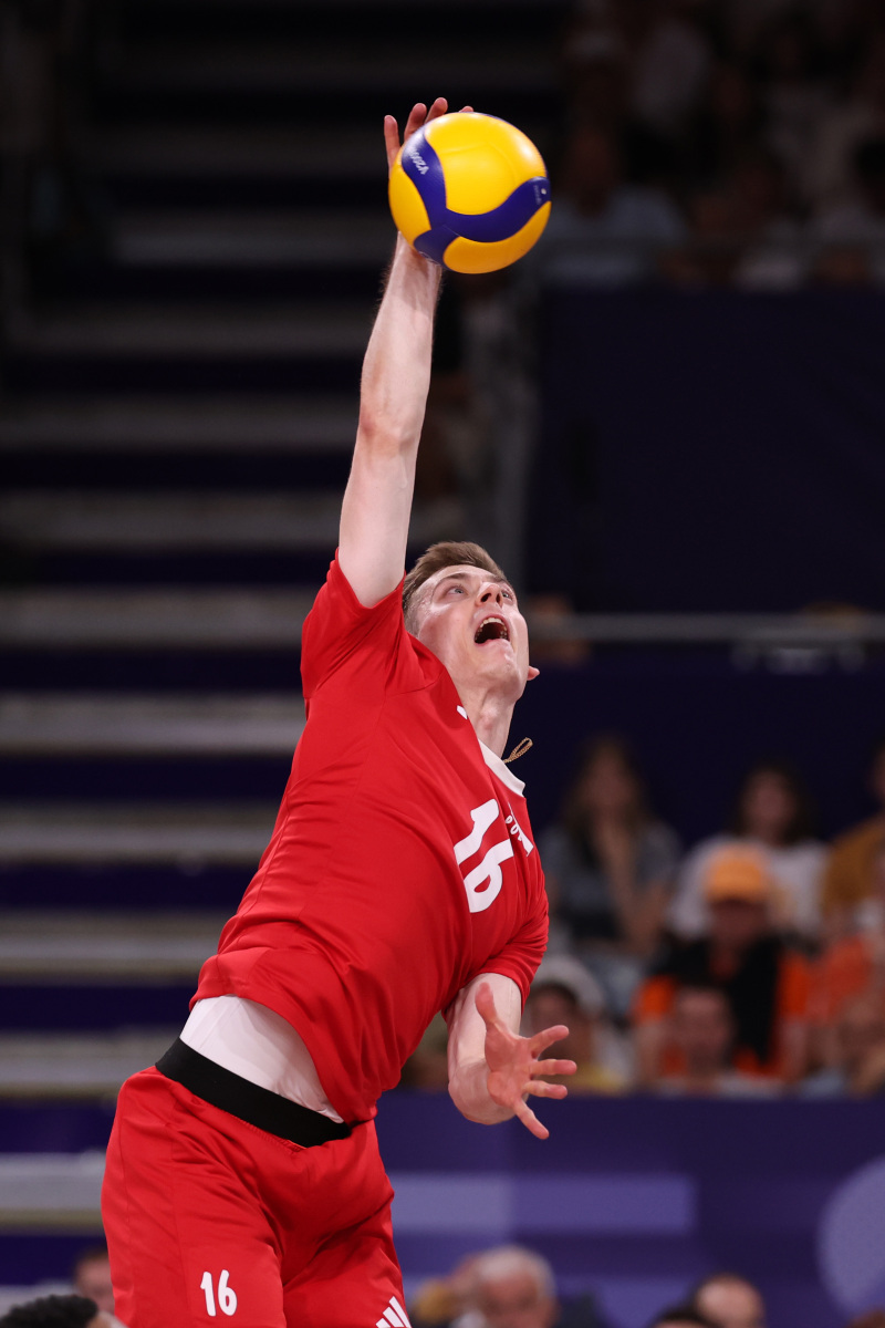 法国队绝杀波兰队,林高远带队取胜 法国队绝杀波兰队,林高远带队取胜