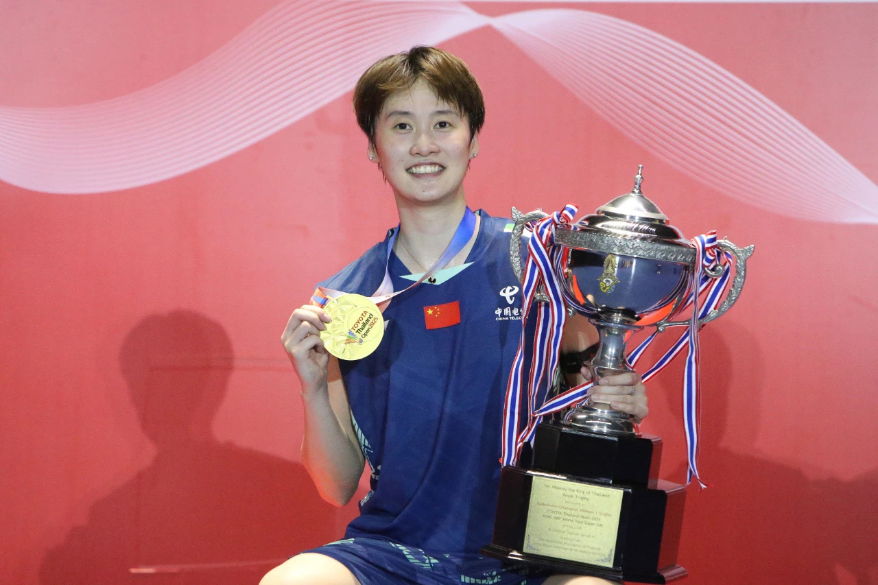 中国队翻盘日本队,陈雨菲高光表现 中国队翻盘日本队,陈雨菲高光表现