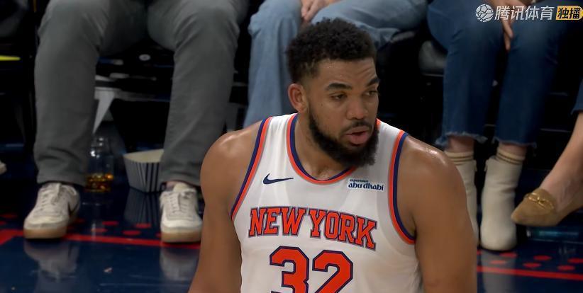 尼克斯碾压上海队，库里点燃赛场