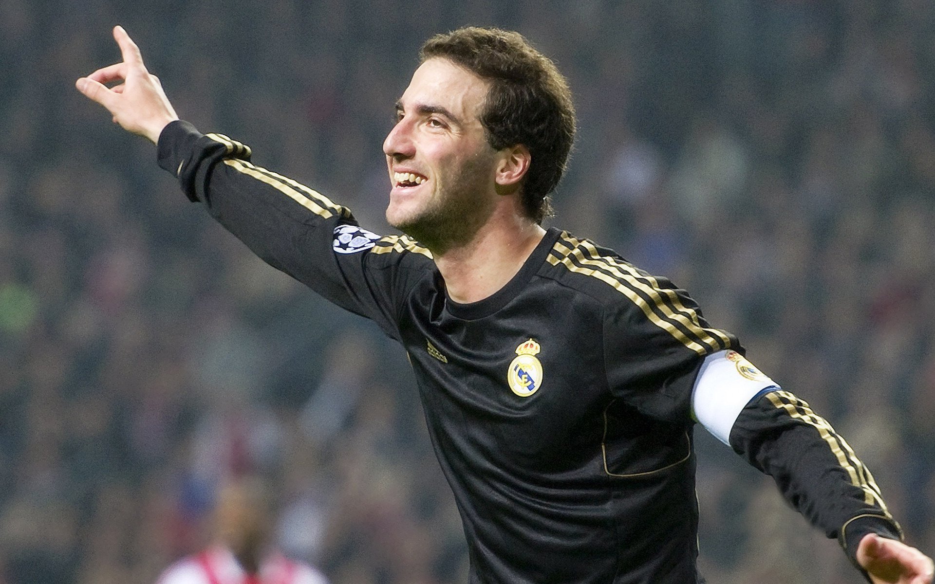 橙色火焰吞噬沙漠之鹰，佛罗伦萨高位压迫炼狱，拉亚天神下凡挽狂澜