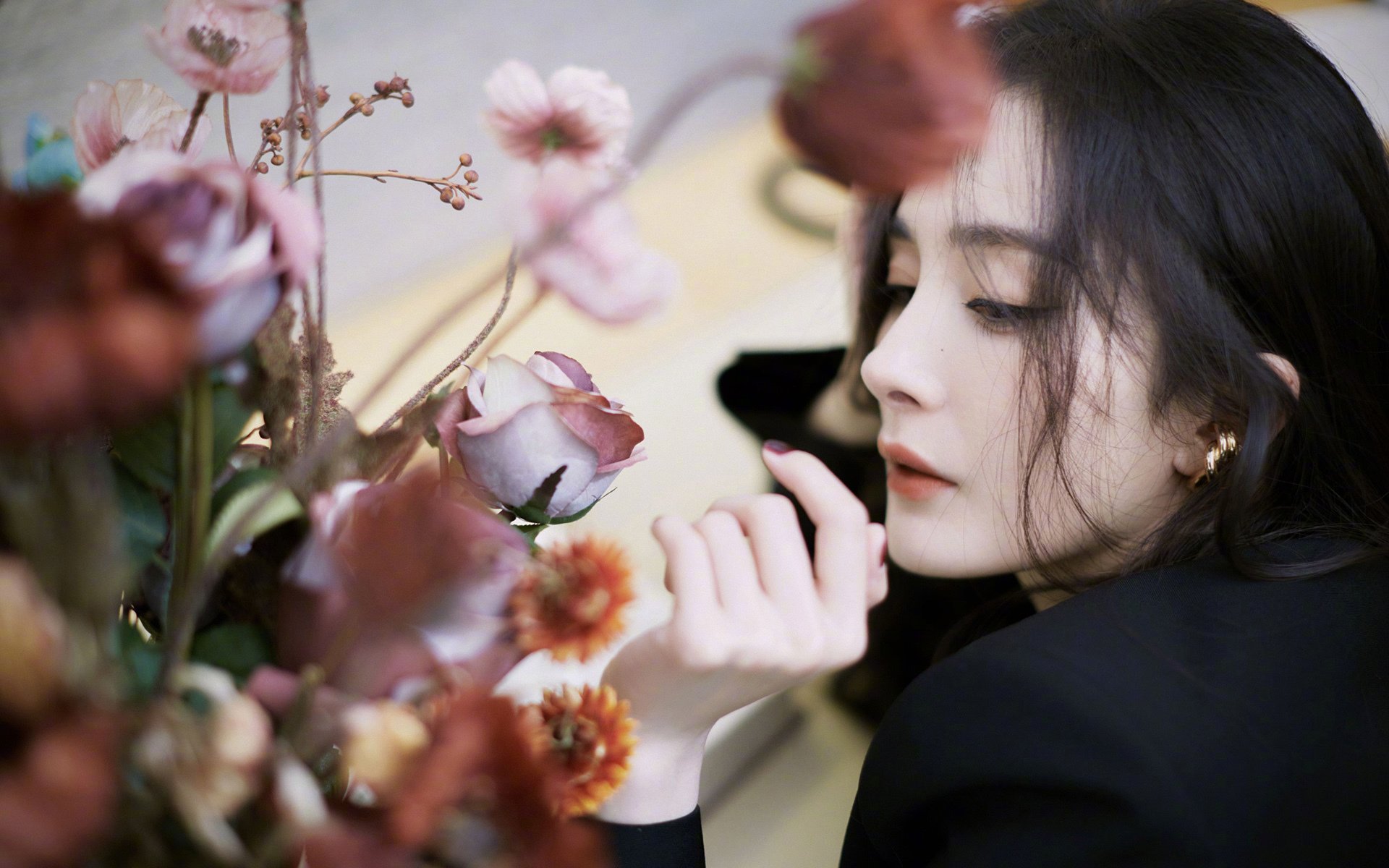 逆转引擎，阿尔瓦雷斯单节爆发助荷兰拉开洪都拉斯，闪耀全场成关键先生