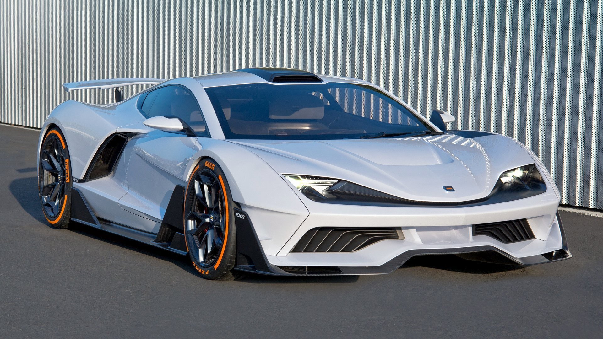 爱游戏娱乐-跨界战神，瑞士铁链防守与伊布式接管—体育世界的双重启示录